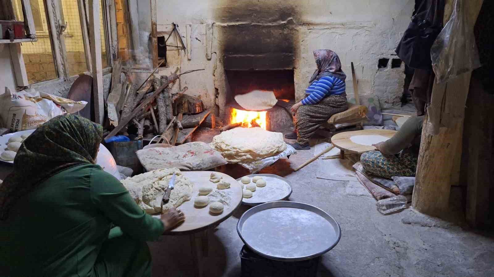 Yaptığı yöresel lezzetlerle hem evini geçindiriyor hem de kadınlara istihdam sağlıyor