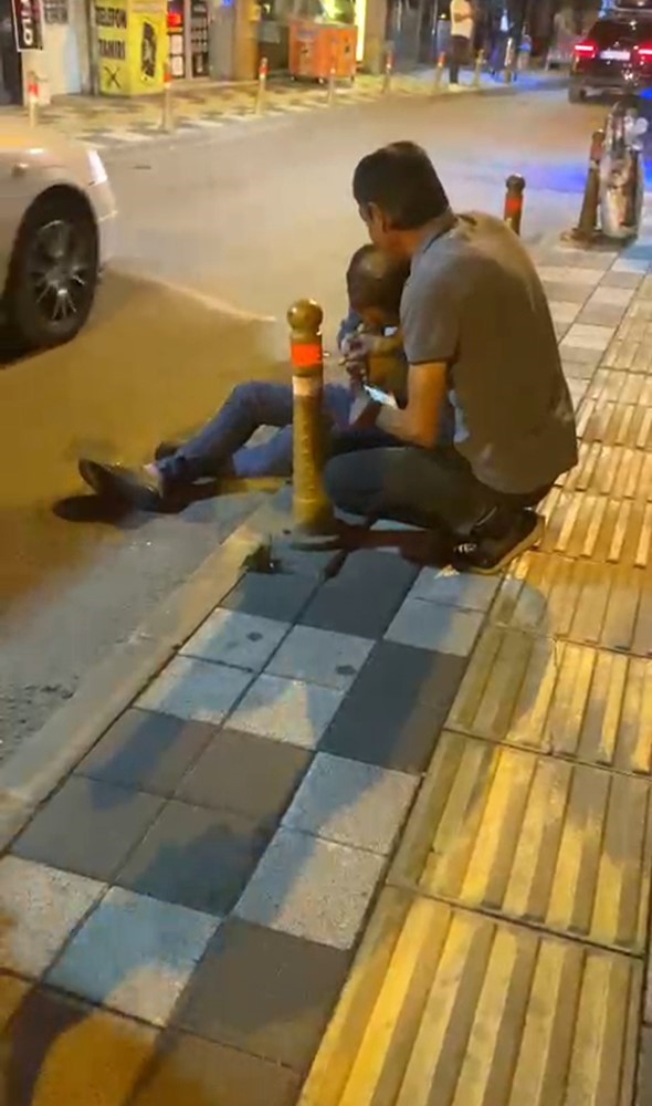 Alkollü şahıs caddeyi karıştırdı