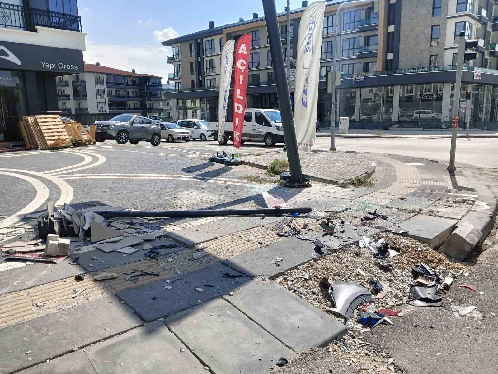 Ankara’da taksi ile otomobil çarpıştı: 1 ölü, 1 ağır yaralı