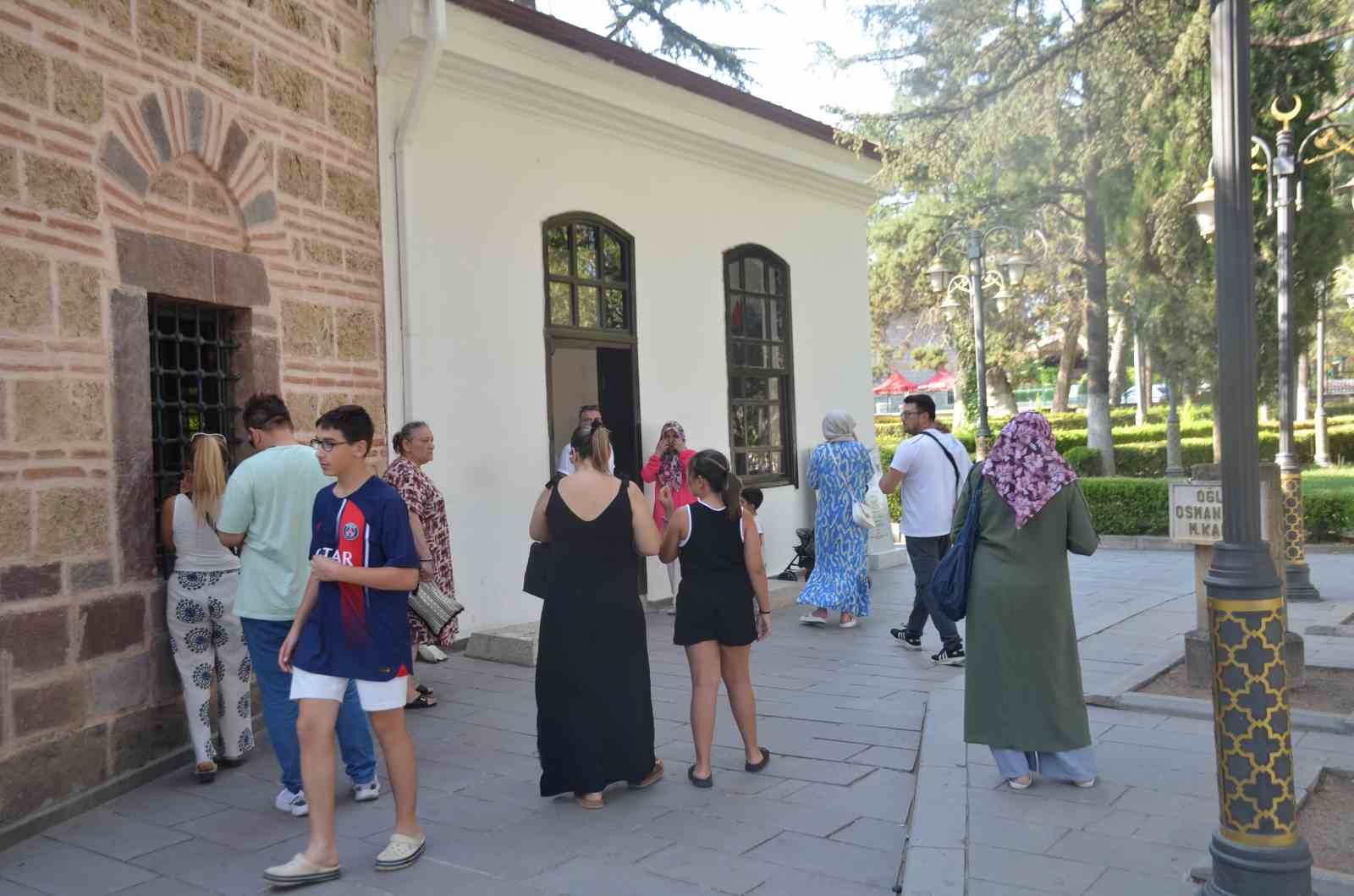 Bu ilçenin nüfusu bir günde yüzde 2500 artıyor