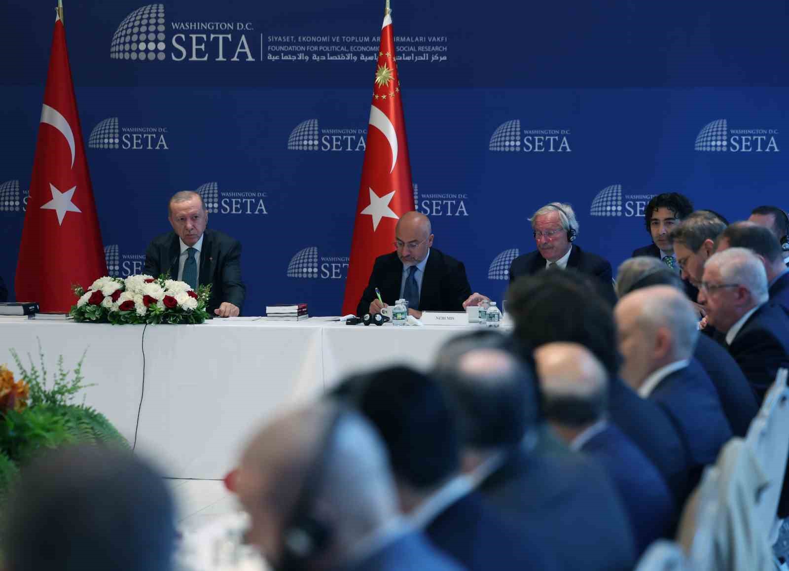 Cumhurbaşkanı Erdoğan, SETA eşgüdümünde ABD’li düşünce kuruluşu temsilcileriyle bir araya geldi
