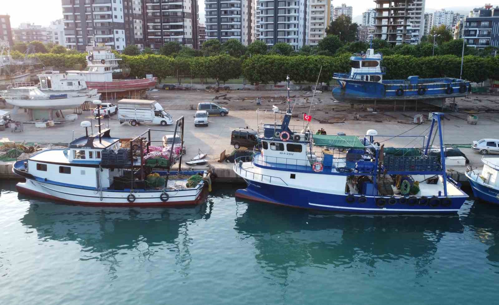 Akdenizli balıkçılar ’Vira Bismillah’ demeye hazırlanıyor