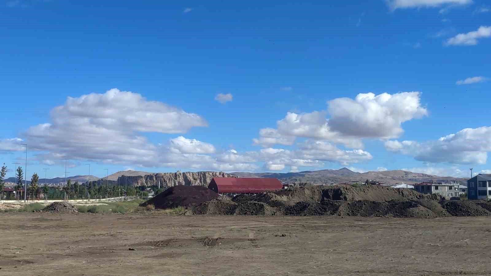 Van’ı çevreleyen dağlarda bulut şöleni