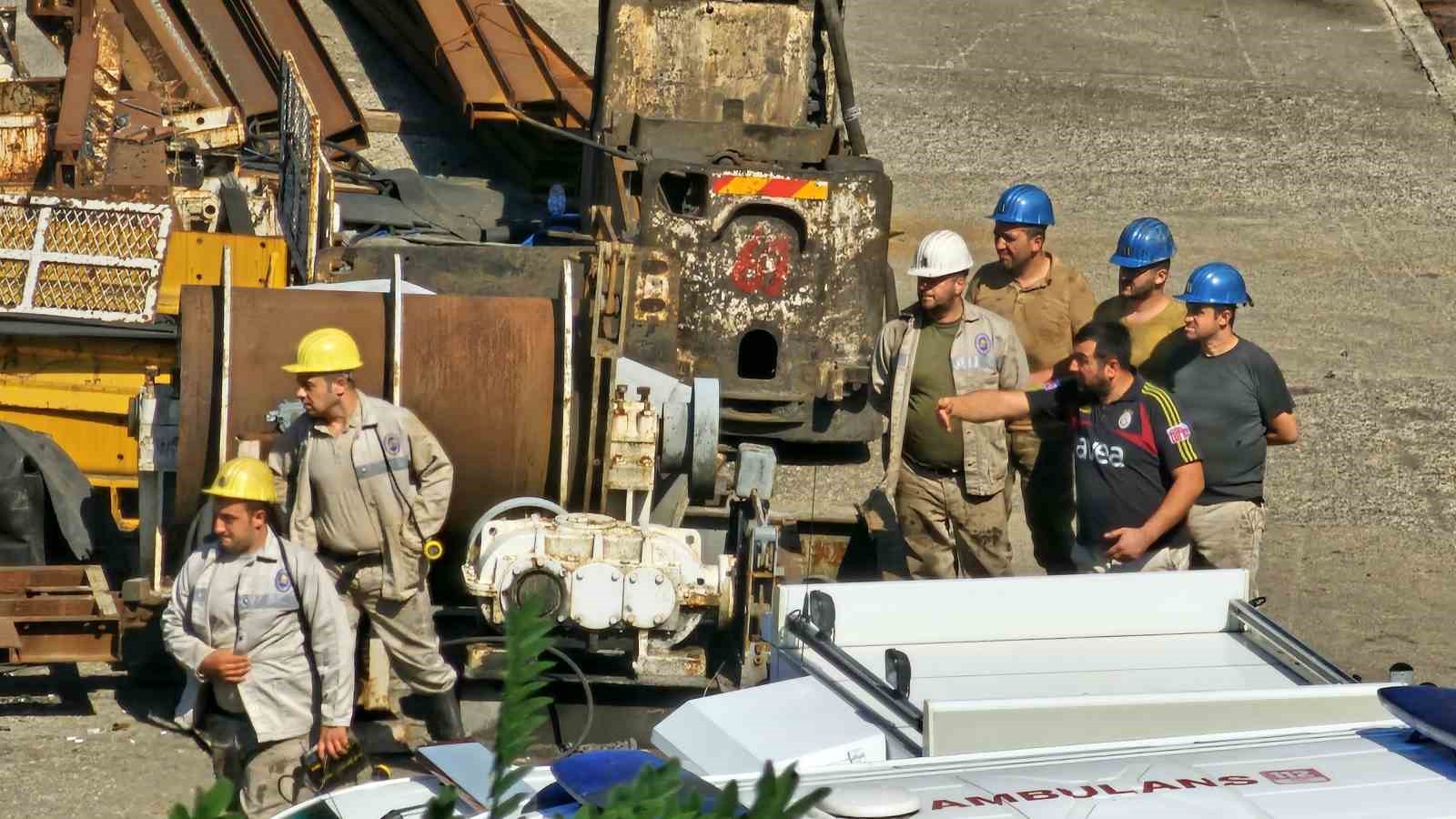 Maden ocağında göçük: 2 işçiyi kurtarma çalışması sürüyor