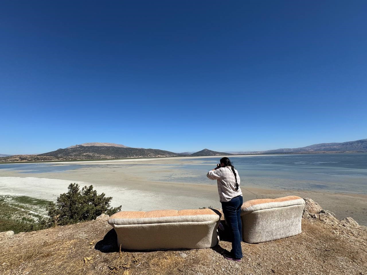 Türkiye’nin 4’üncü büyük gölü kuraklık nedeniyle ortadan ikiye bölündü