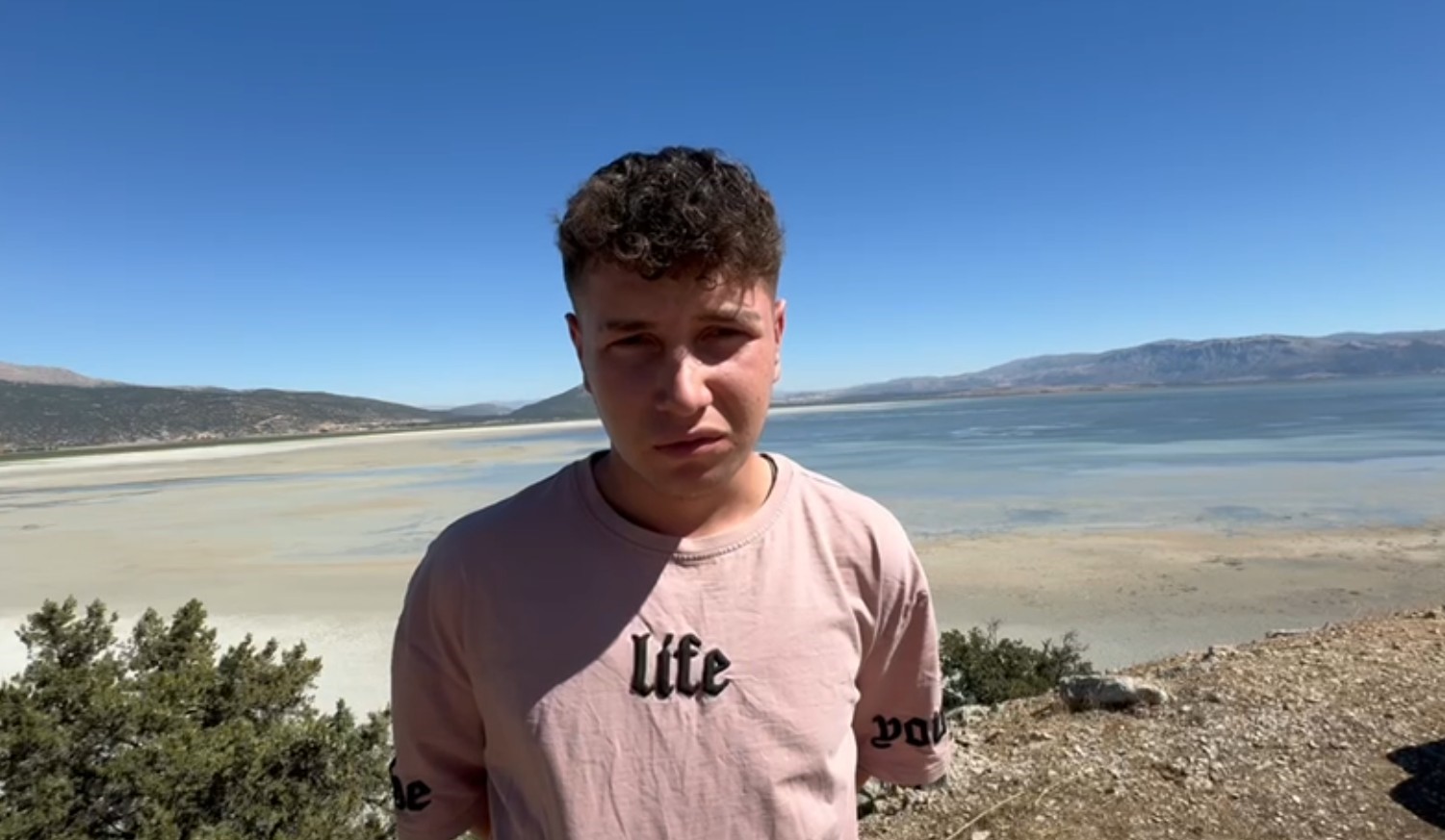 Türkiye’nin 4’üncü büyük gölü kuraklık nedeniyle ortadan ikiye bölündü