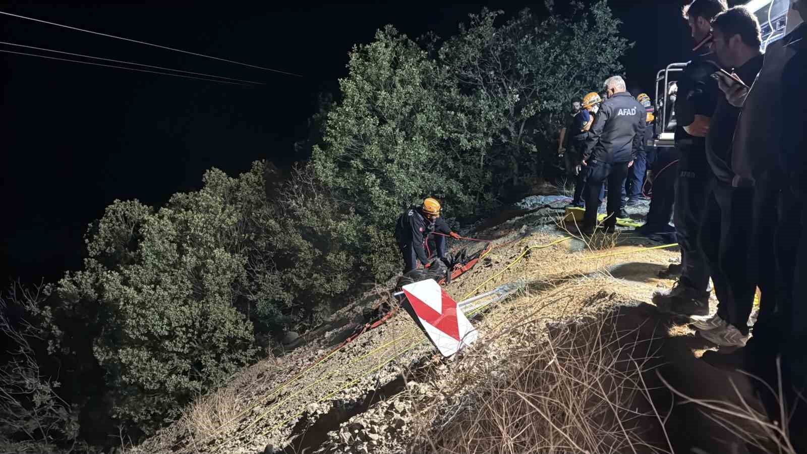 Sivas’ta feci kazada hayatını kaybeden 4 kişinin cesetleri güçlükle çıkartıldı