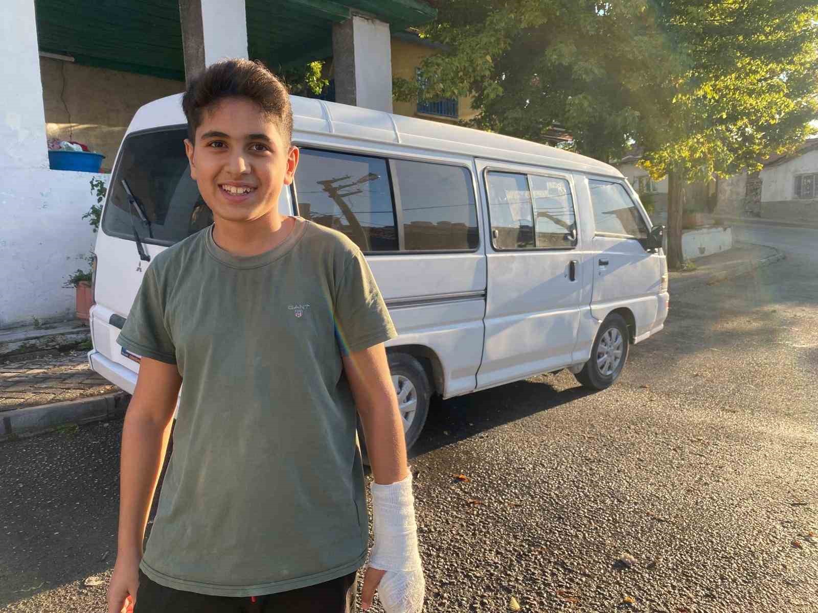 (ÖZEL) Halka açık çeşmelerde vatandaş yoğunluğu