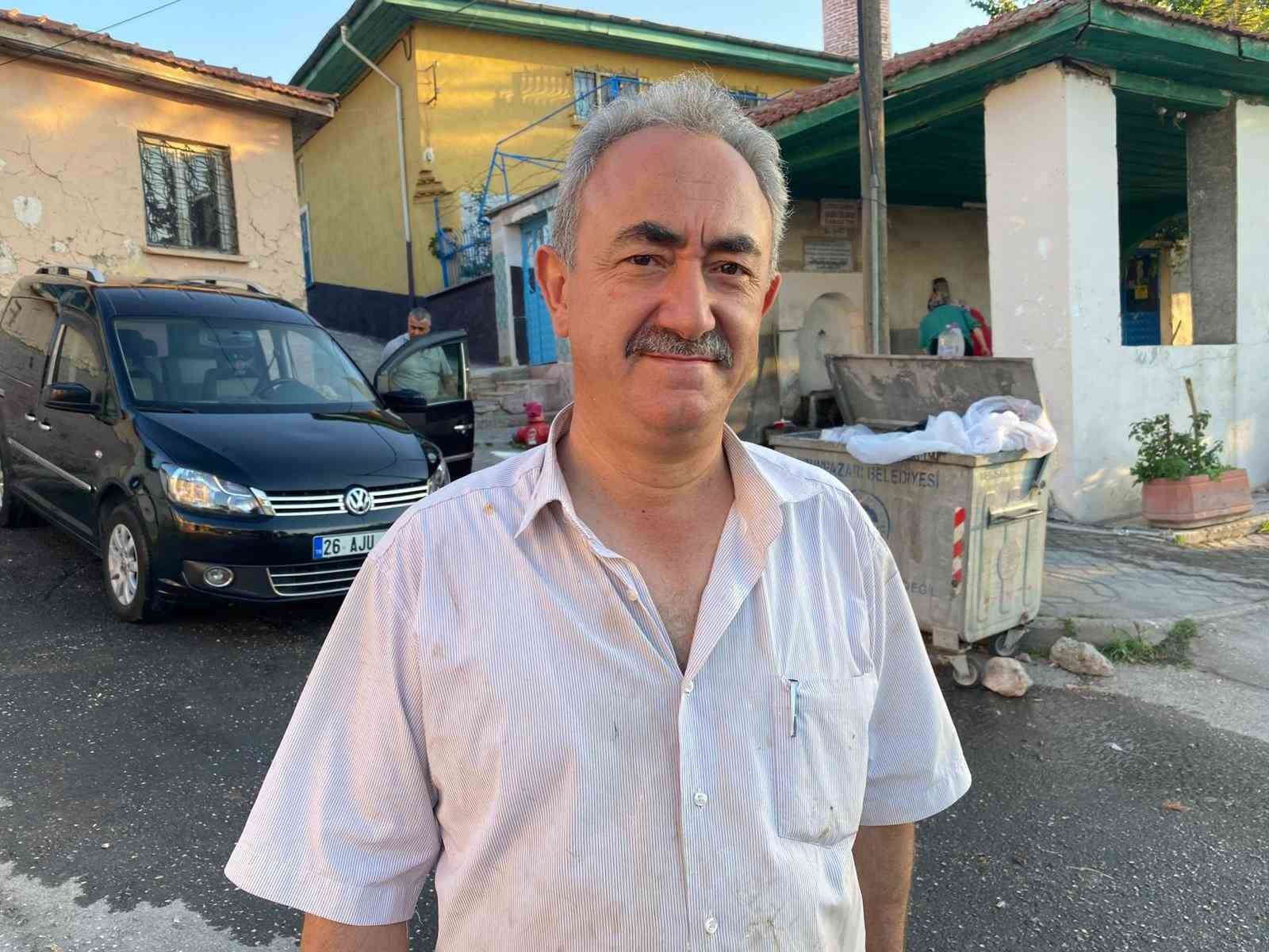 (ÖZEL) Halka açık çeşmelerde vatandaş yoğunluğu