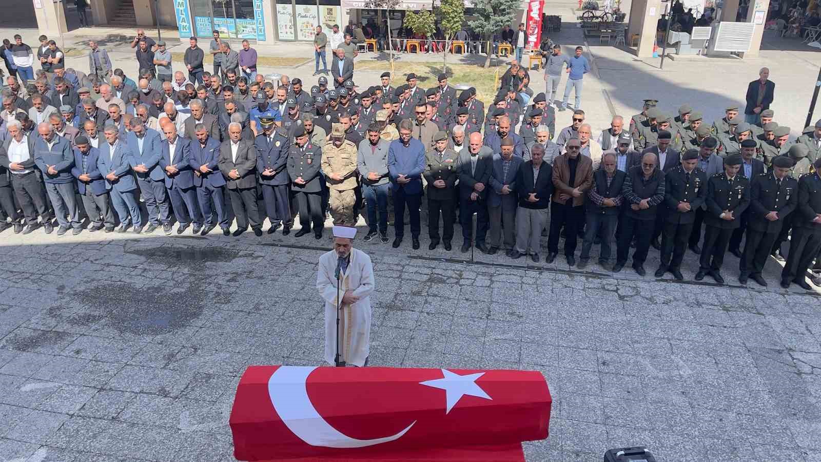 Van’da Kıbrıs gazisi son yolculuğuna uğurlandı