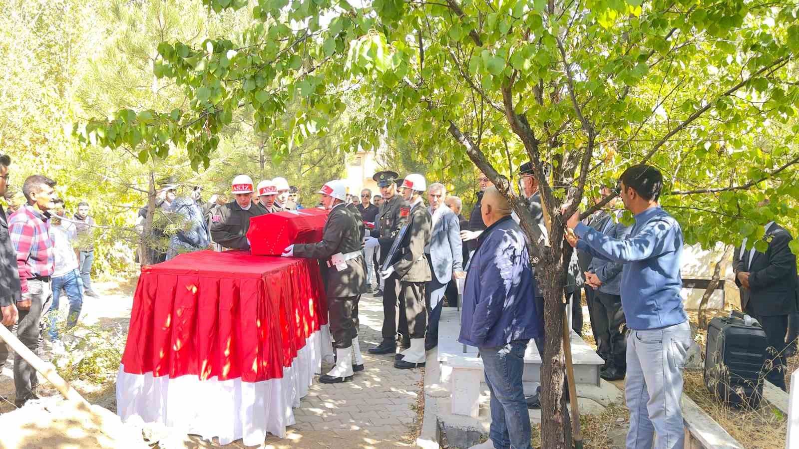 Van’da Kıbrıs gazisi son yolculuğuna uğurlandı