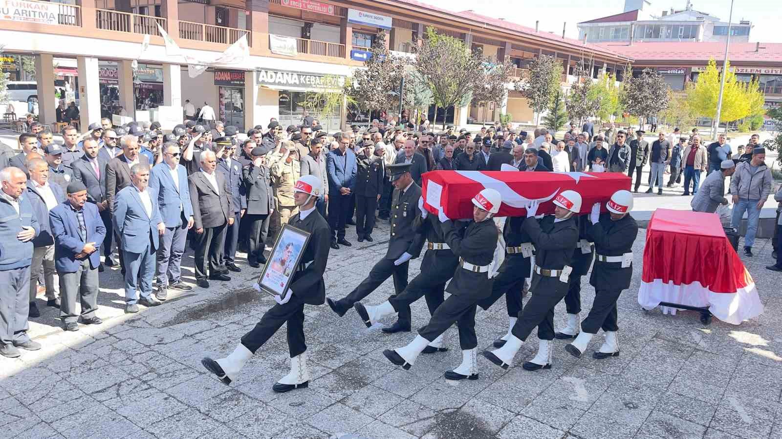 Van’da Kıbrıs gazisi son yolculuğuna uğurlandı
