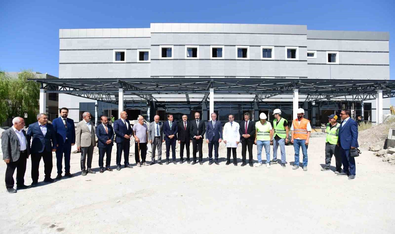 Van YYÜ’de sağlık ve eğitim yatırımlarında büyük hamle