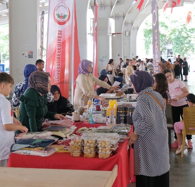 Üreten Kadınlar Çarşısı kapılarını açtı