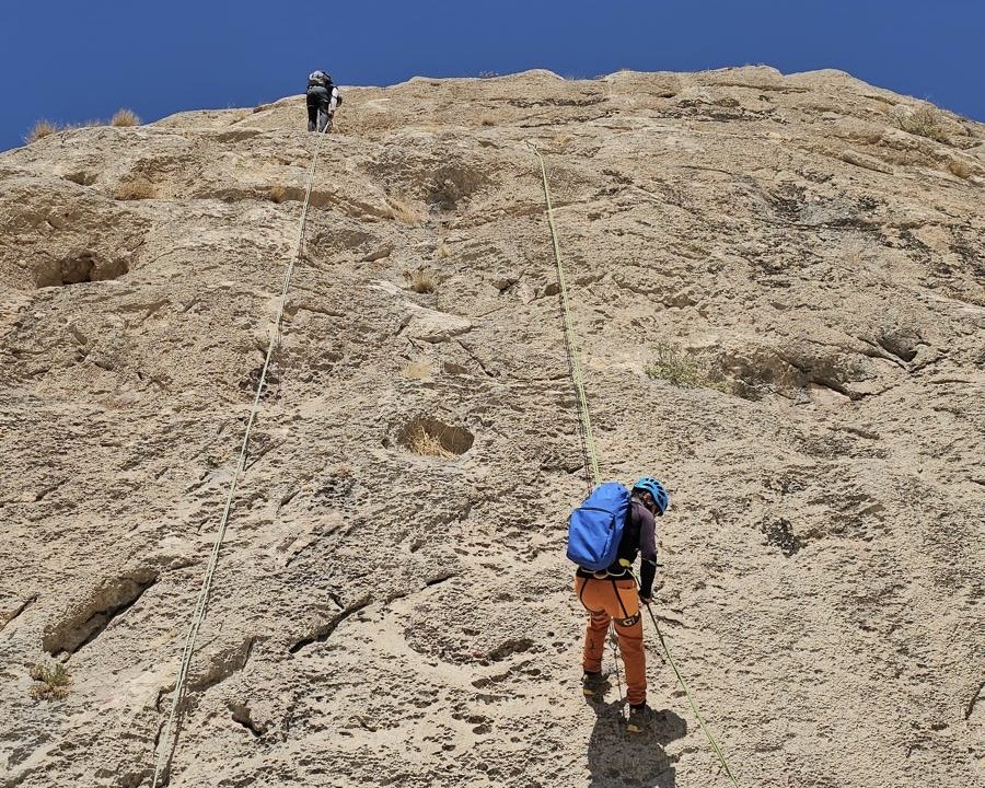 Van’da sporculara kaya tırmanışı eğitimi verildi