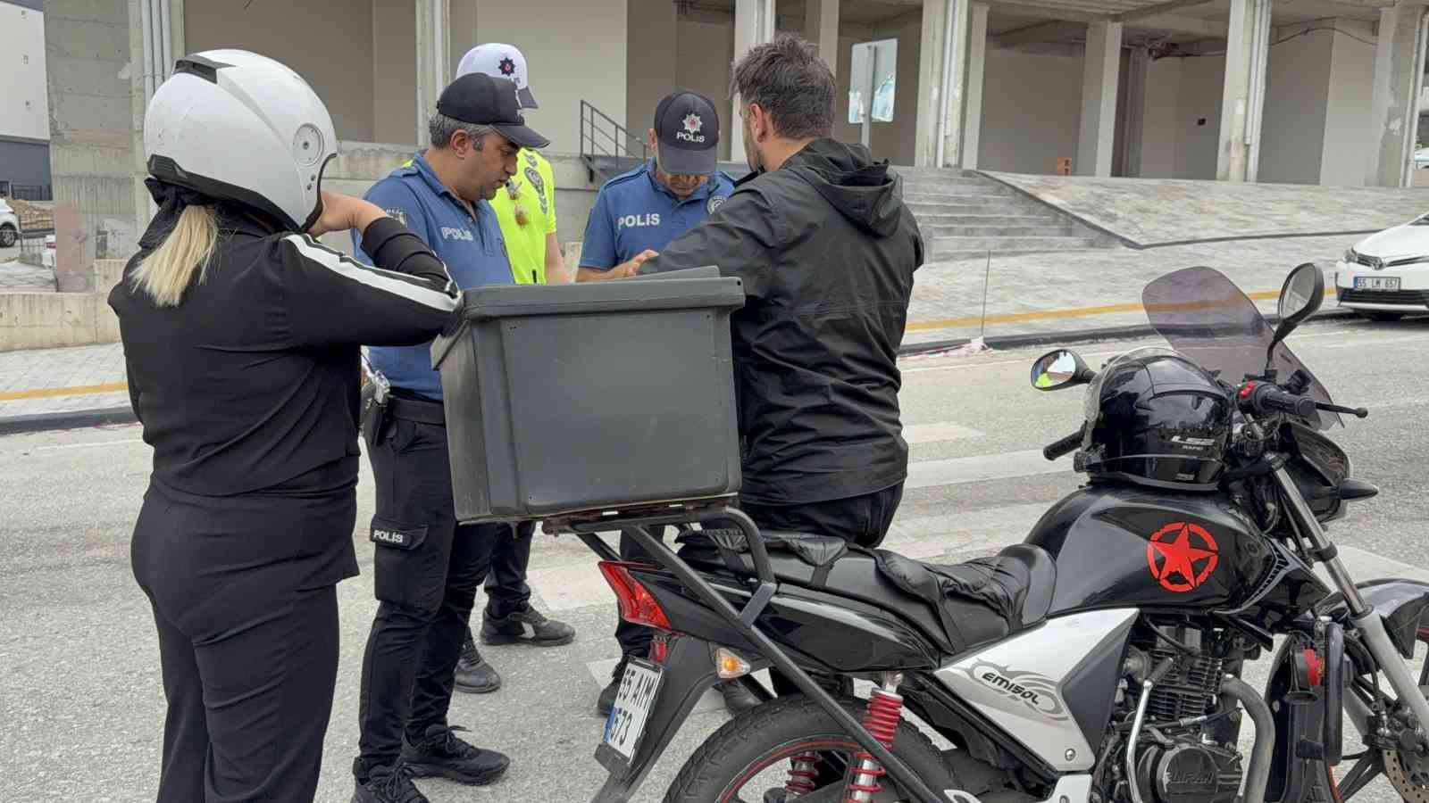 Samsun’da polisten okul çevrelerinde sıkı denetim