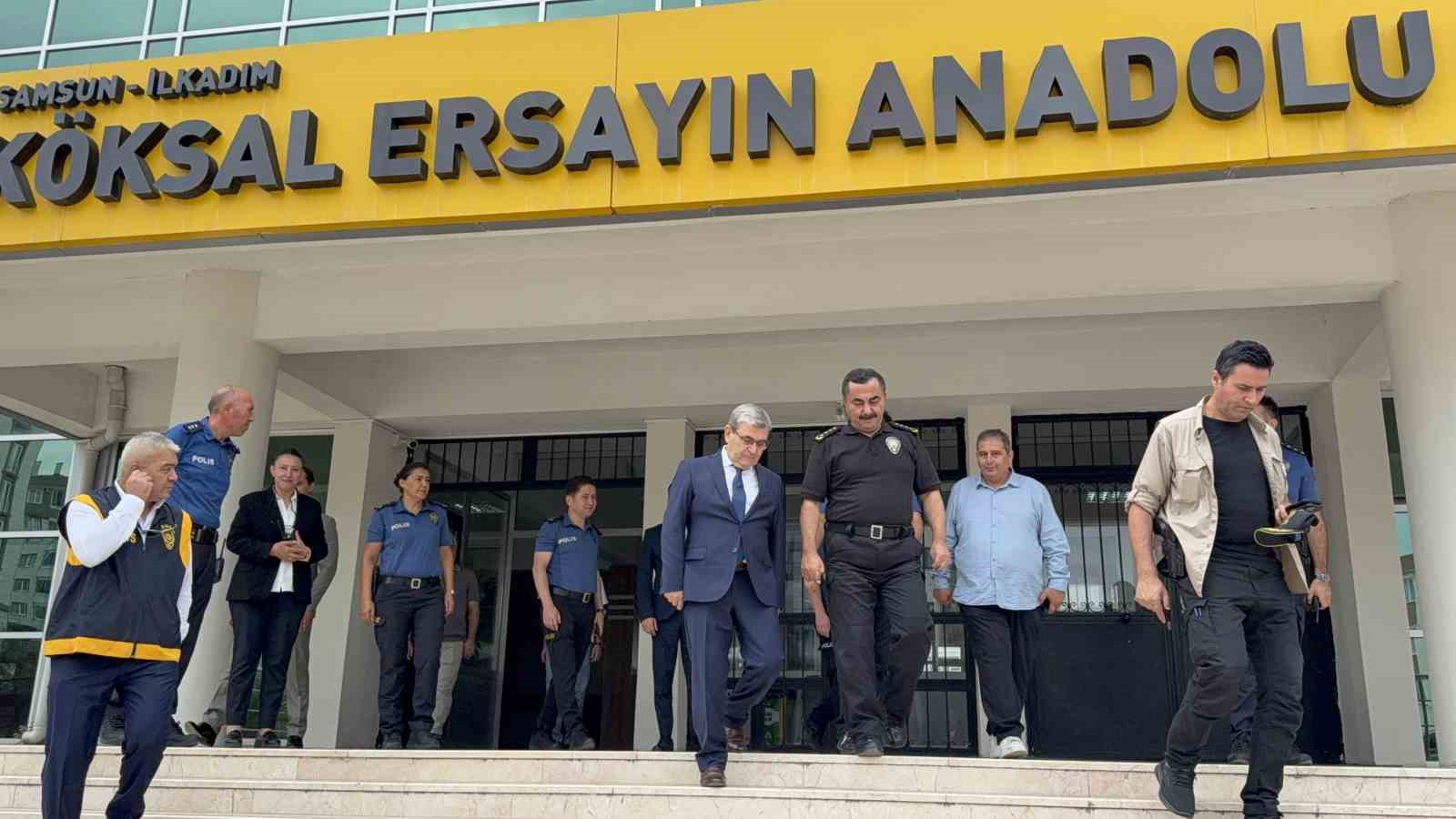 Samsun’da polisten okul çevrelerinde sıkı denetim