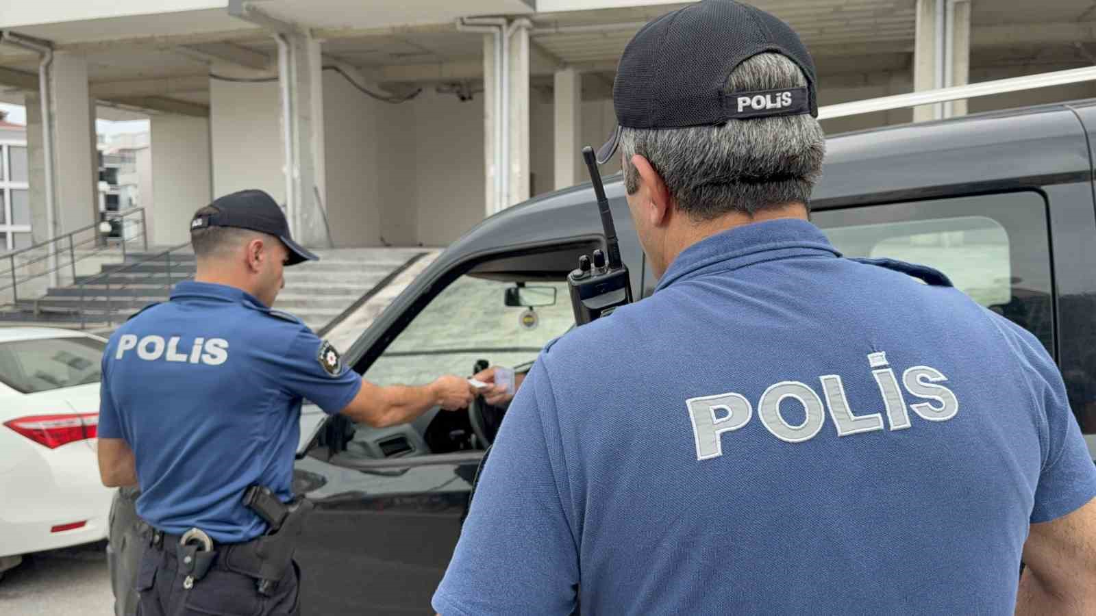 Samsun’da polisten okul çevrelerinde sıkı denetim