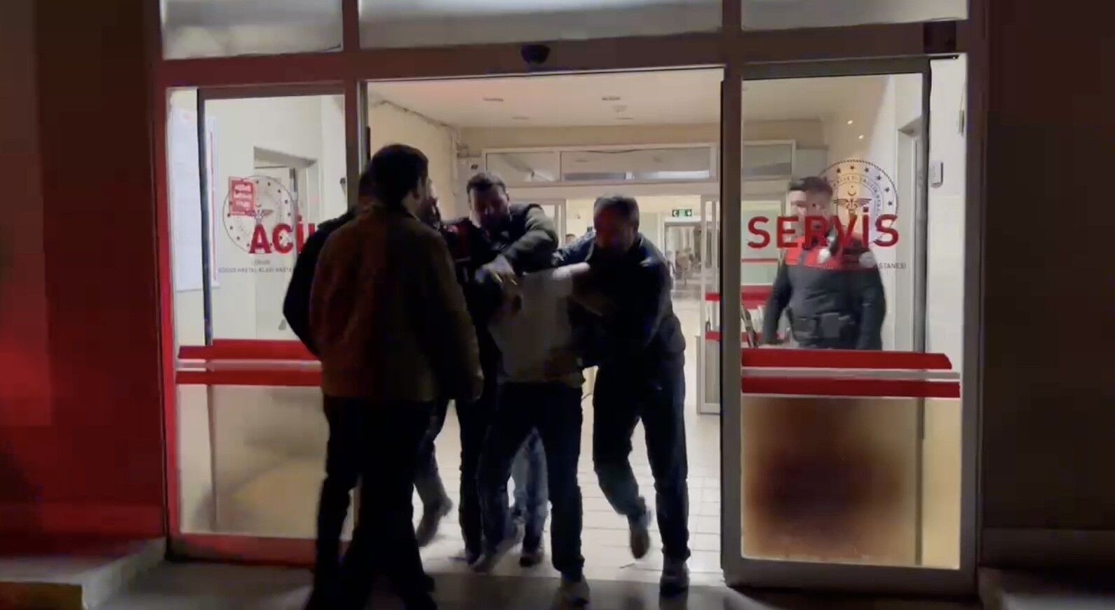 Çorum’da petshop dükkanına silahlı saldırı: 1 ölü, 4 gözaltı