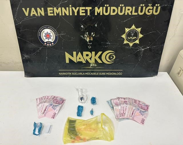 Van’da ‘torbacı’ operasyonu