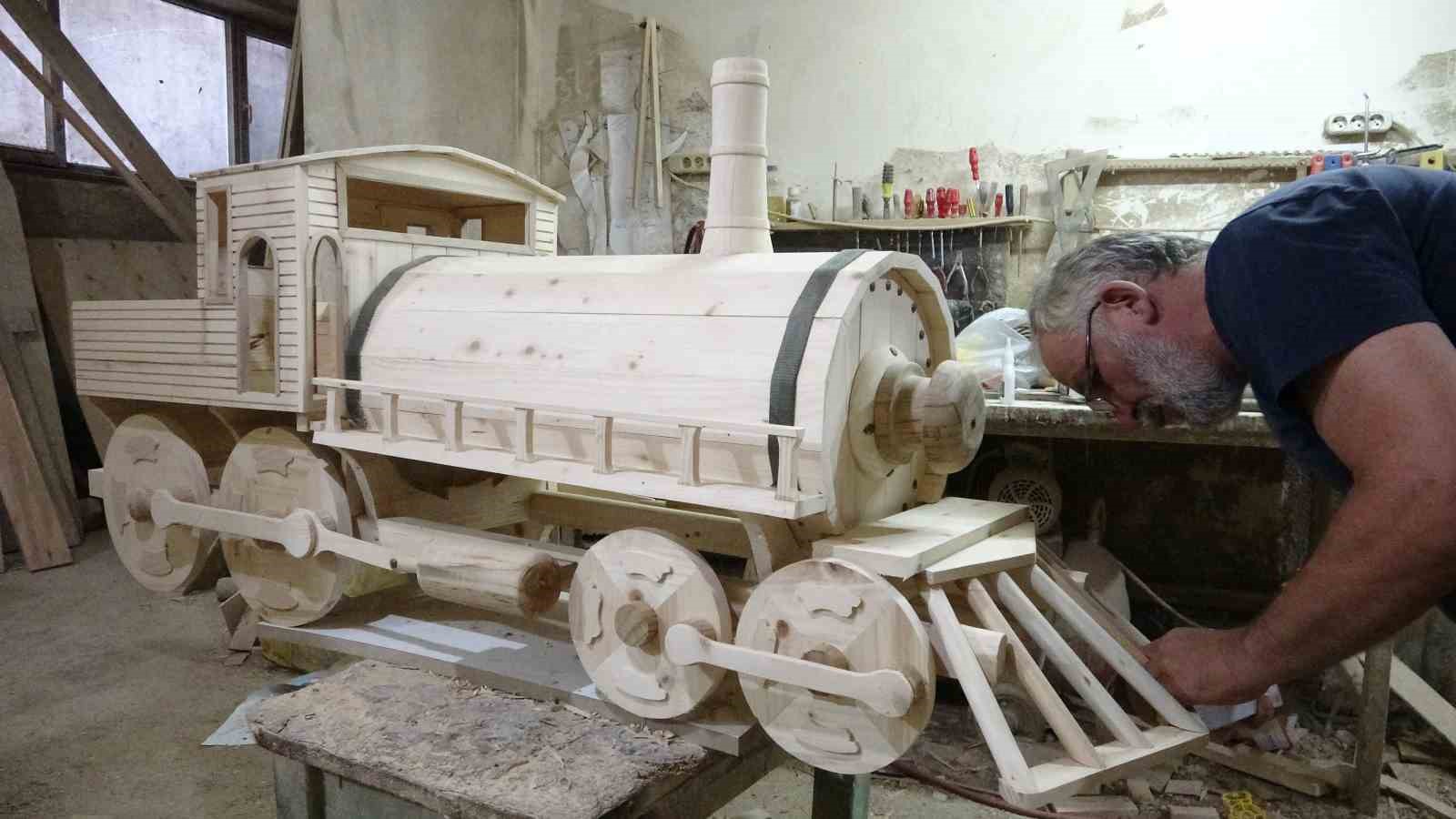 Çocukluk sevdası emeklilikte mesleğe dönüştü