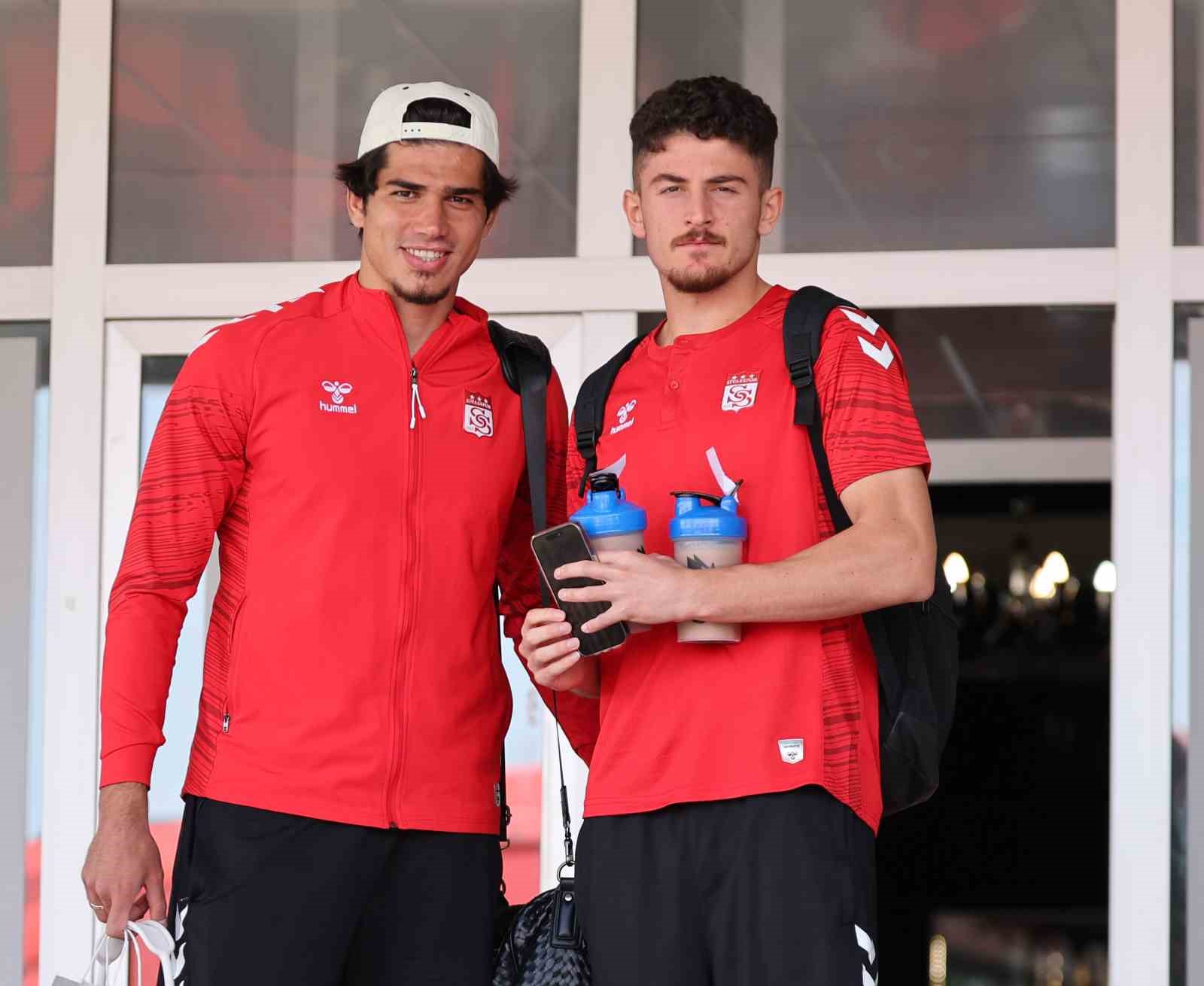 Sivasspor kafilesi Van’a gitti