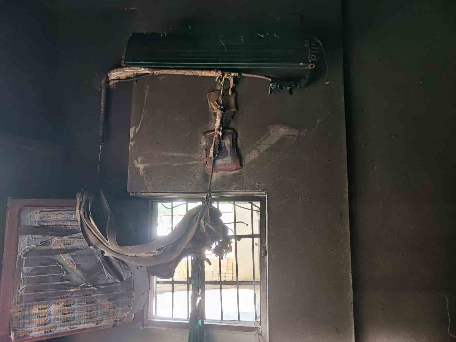 Evi yanan anne-kız oto yıkamacıda yaşamaya başladı