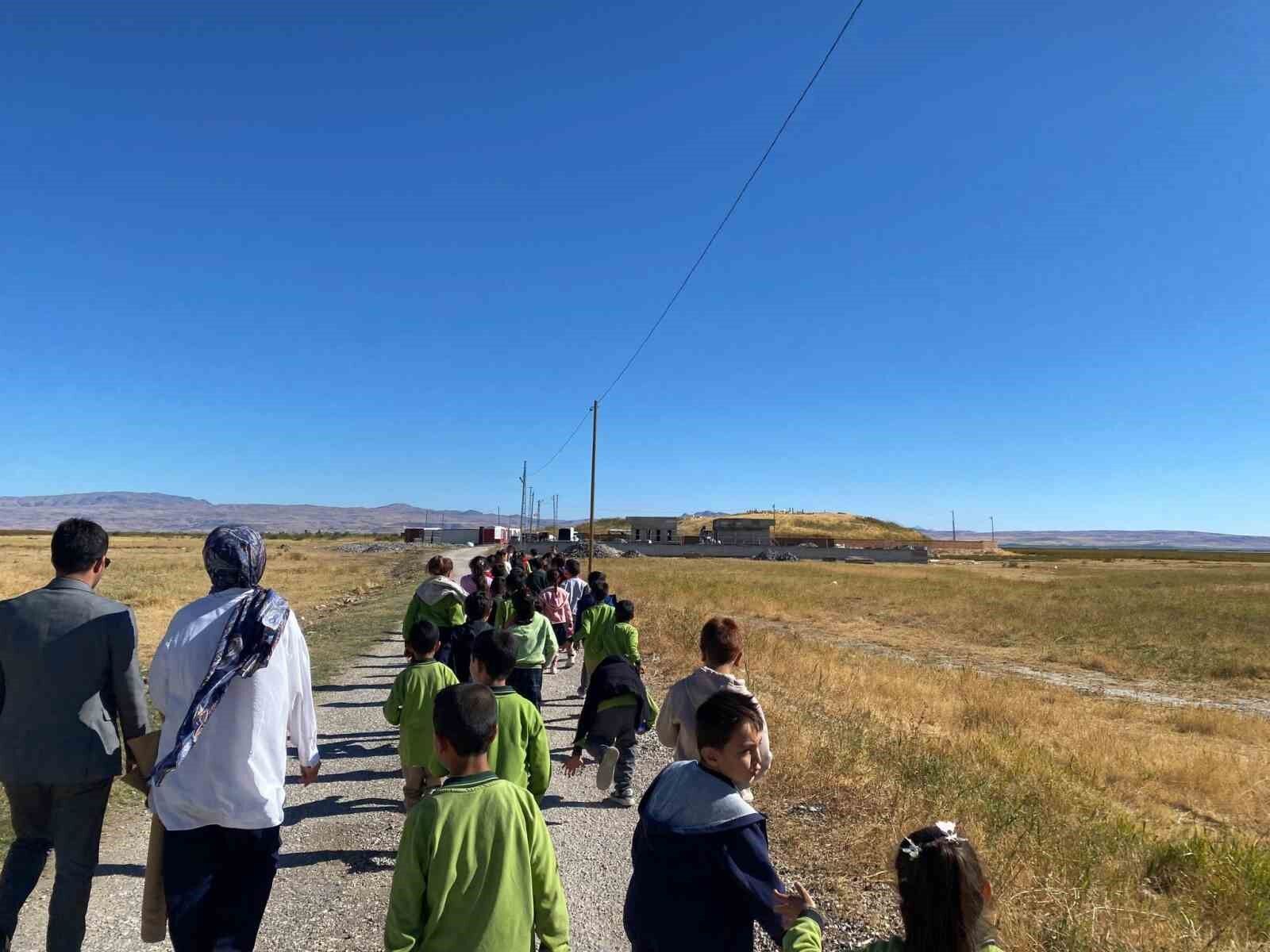 DKMP, öğrencilere tabiatın korunması için eğitim veriyor