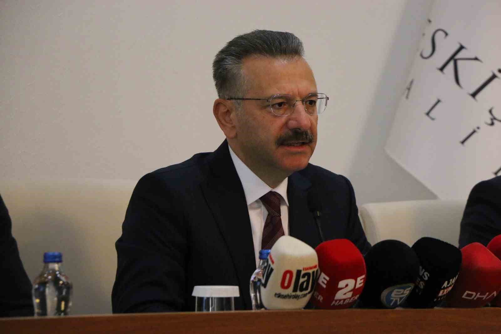 Sokakta dilenen ve okula gitmeyen 176 çocuk eğitime kazandırıldı