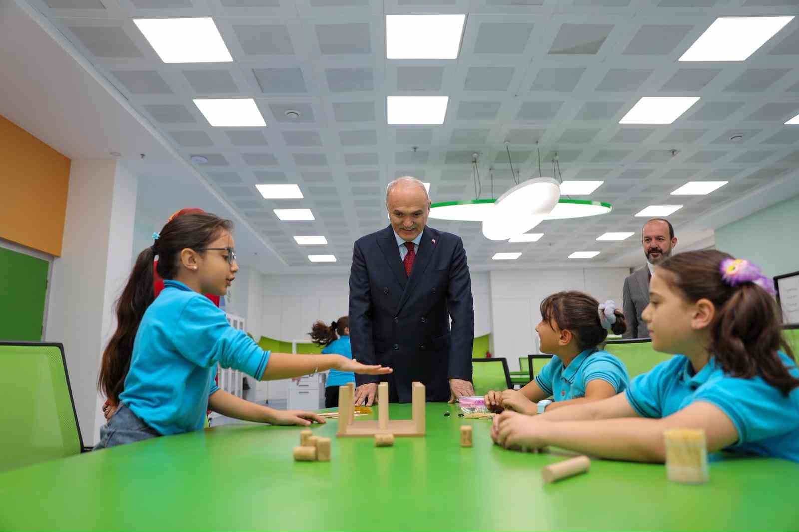 Türkiye’nin uzay yolculuğu anlatılıyor