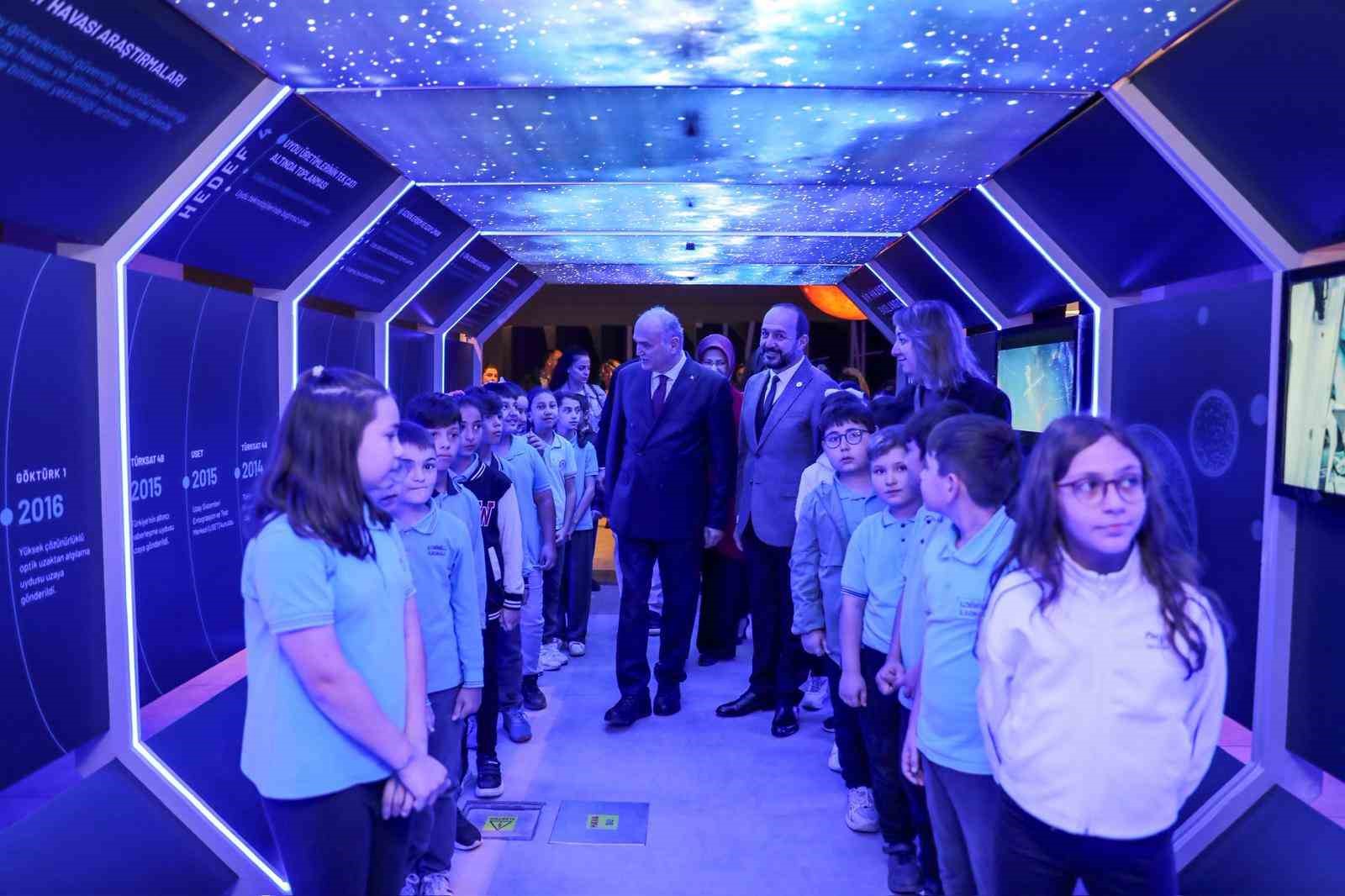 Türkiye’nin uzay yolculuğu anlatılıyor