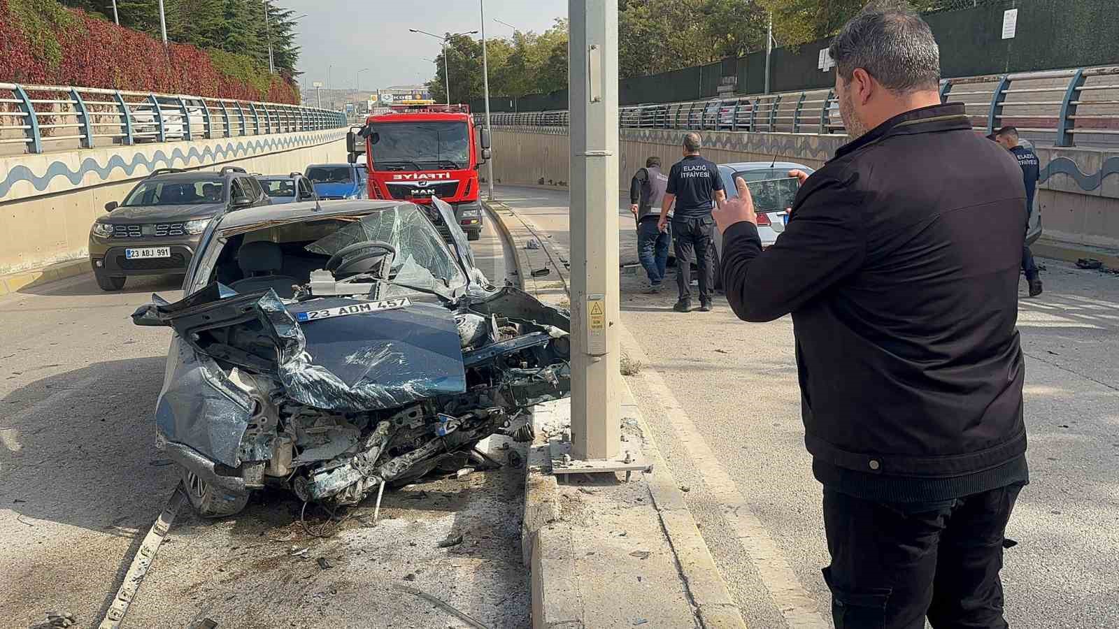 Elazığ’daki zincirleme trafik kazası: 1 ölü, 4 yaralı
