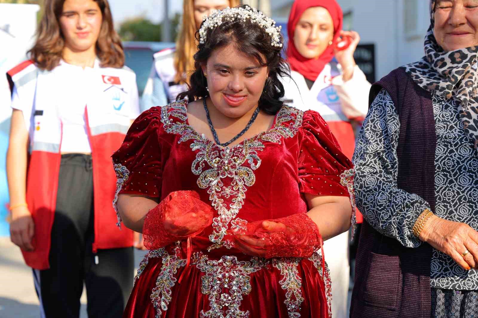Down sendromlu Melek’in gelinlik hayali gerçek oldu