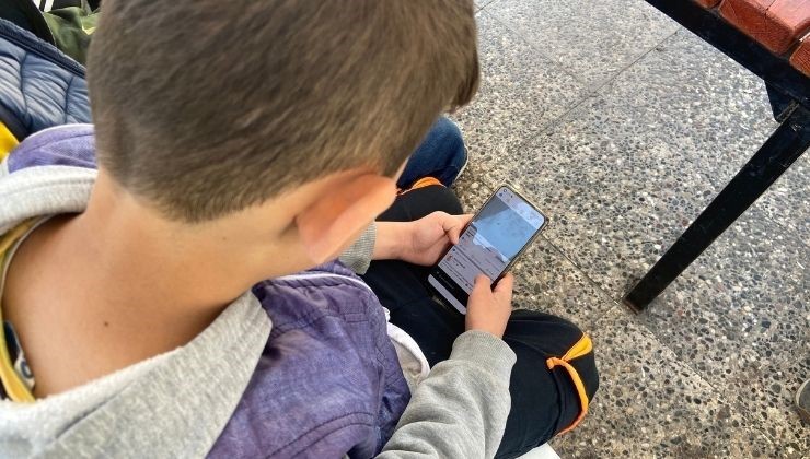 Okuldan uzaklaşan çocuklara dikkat