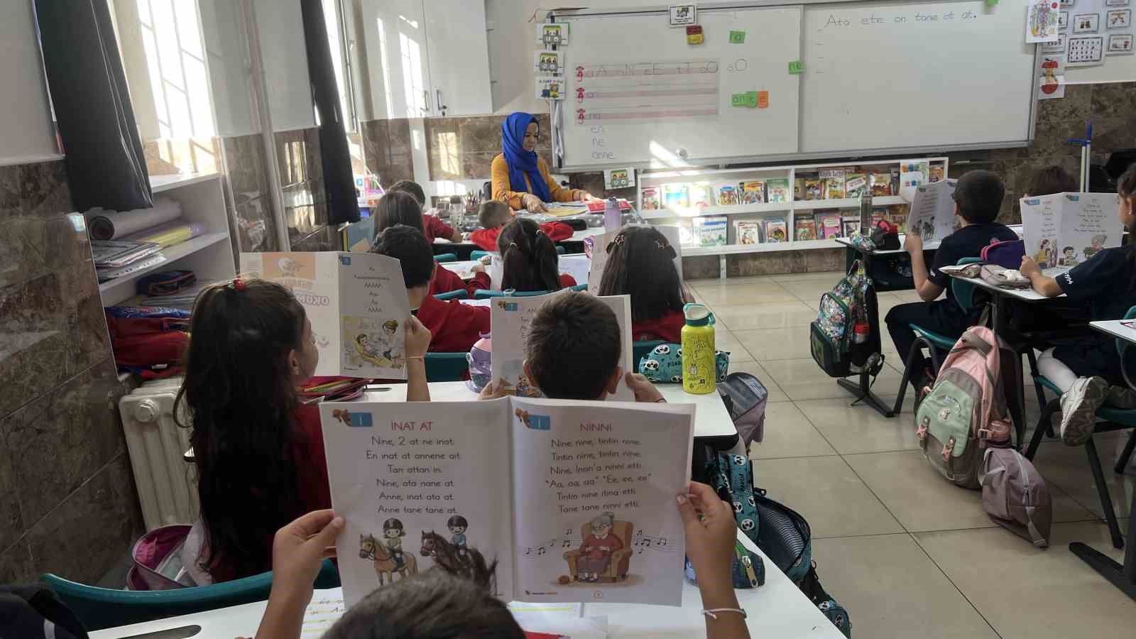 Okuldan uzaklaşan çocuklara dikkat