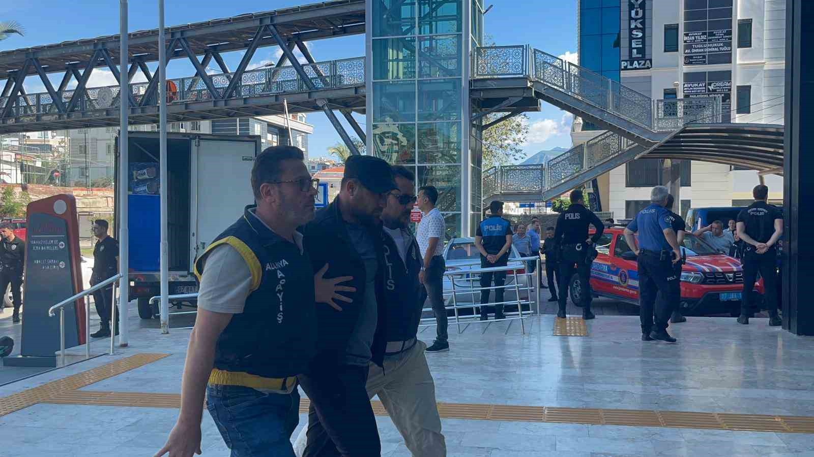 Cesedi sarp kayalıklarda bulunmuştu: Olayla ilgili 2 kişi tutuklandı