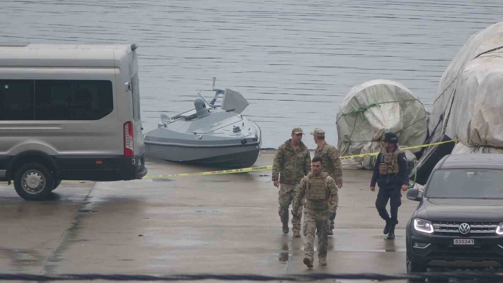 Trabzon açıklarında bulunan insansız deniz aracını imha etme çalışmaları başladı