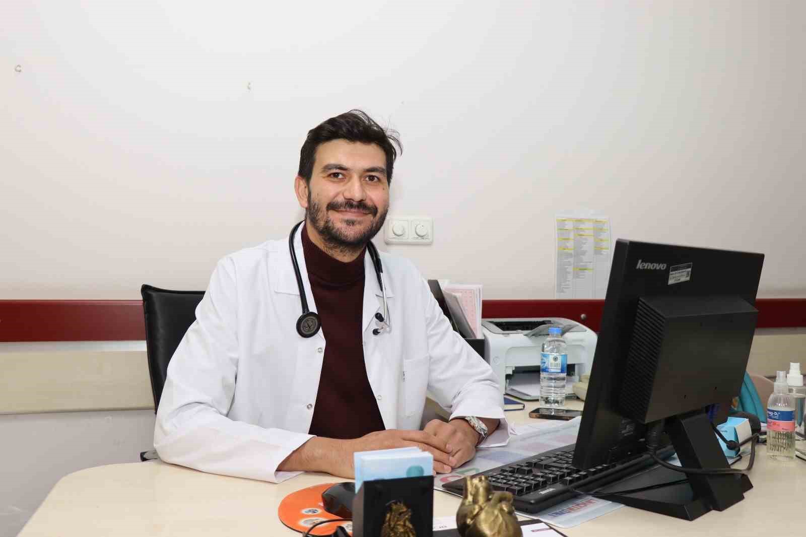 Erzurum’da doktordan hayat kurtaran kritik müdahale