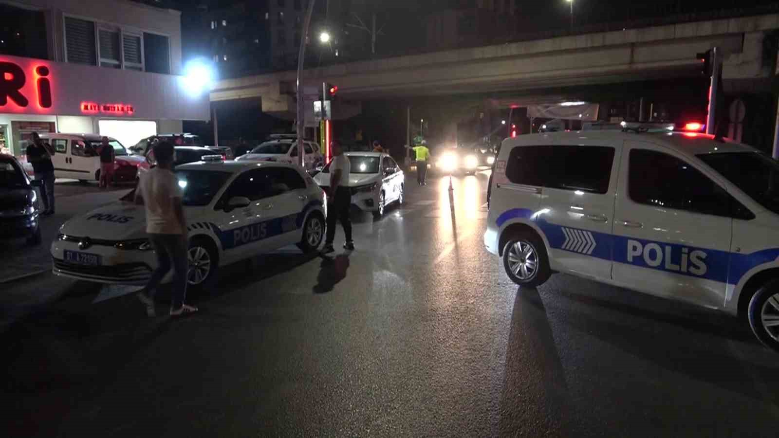 Adana’da pastaneye pimi çekilmemiş el bombası atıldı