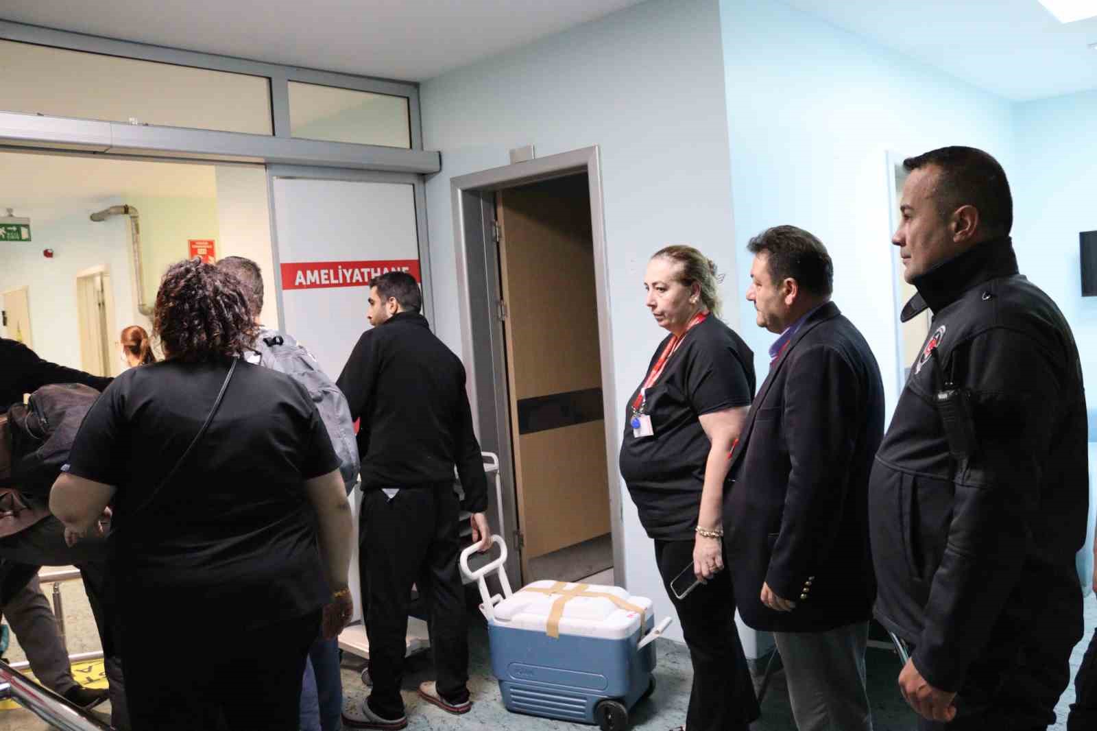 Beyin ölümü gerçekleşen hastanın organları 3 kişiye umut oldu