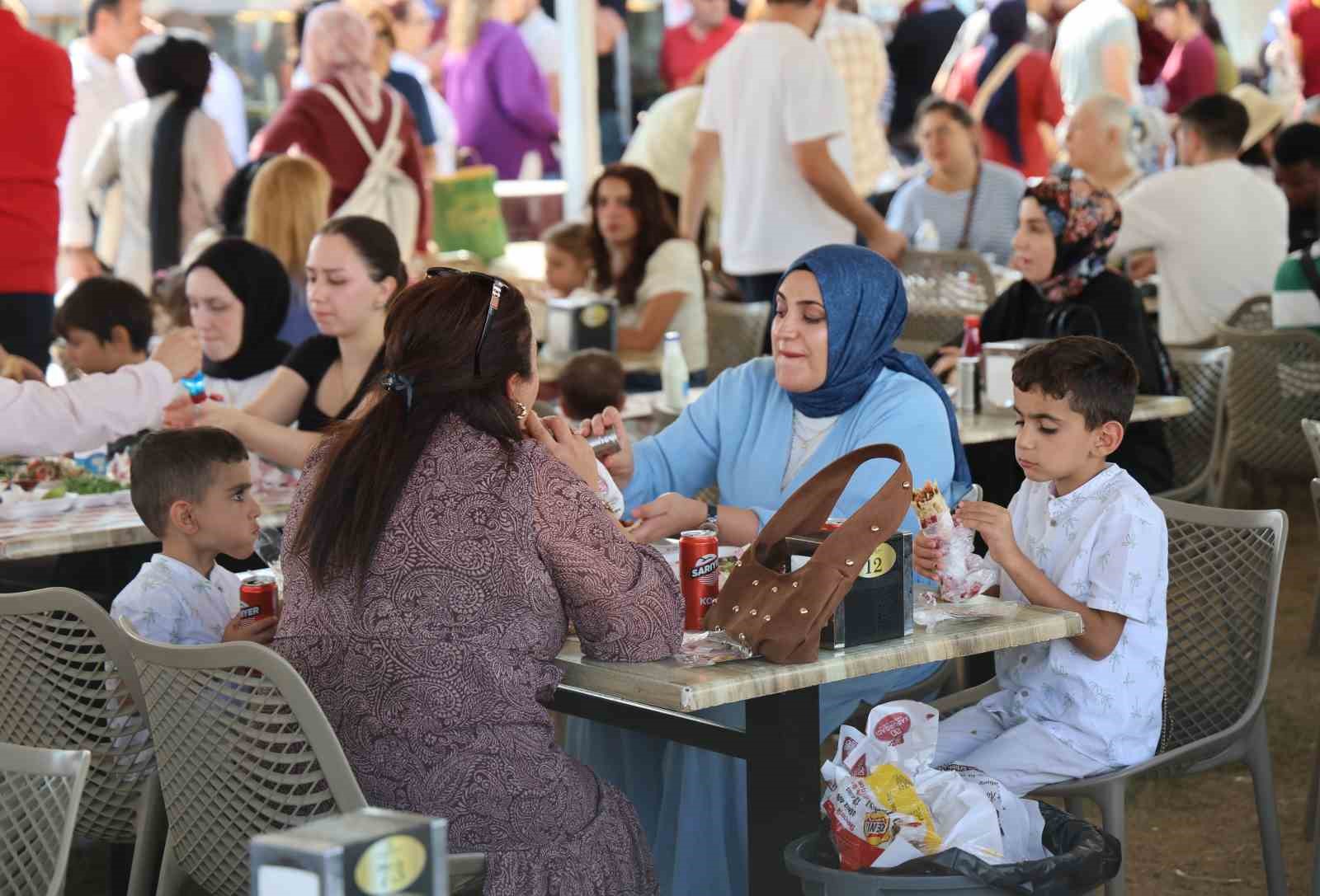 Uluslararası Adana Lezzet Festivali’ne yoğun ilgi
