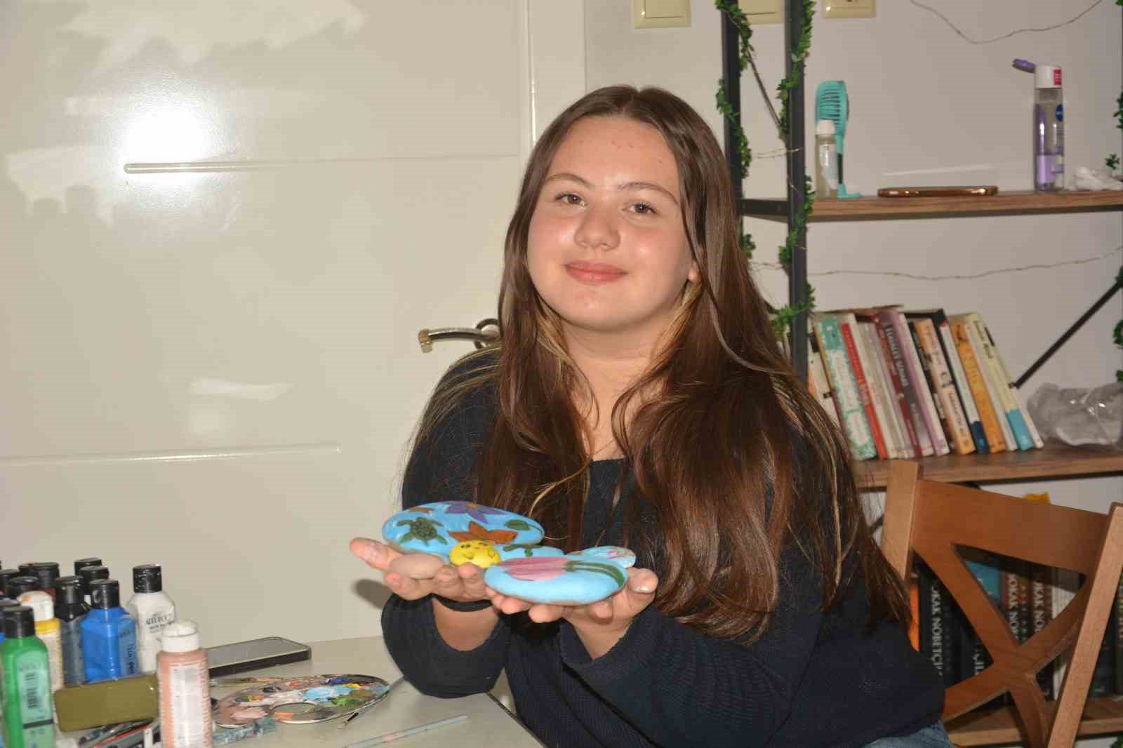 Ordu’da 13 yaşındaki öğrenci, doğadan aldığı ilhamı tuvallere yansıtıyor