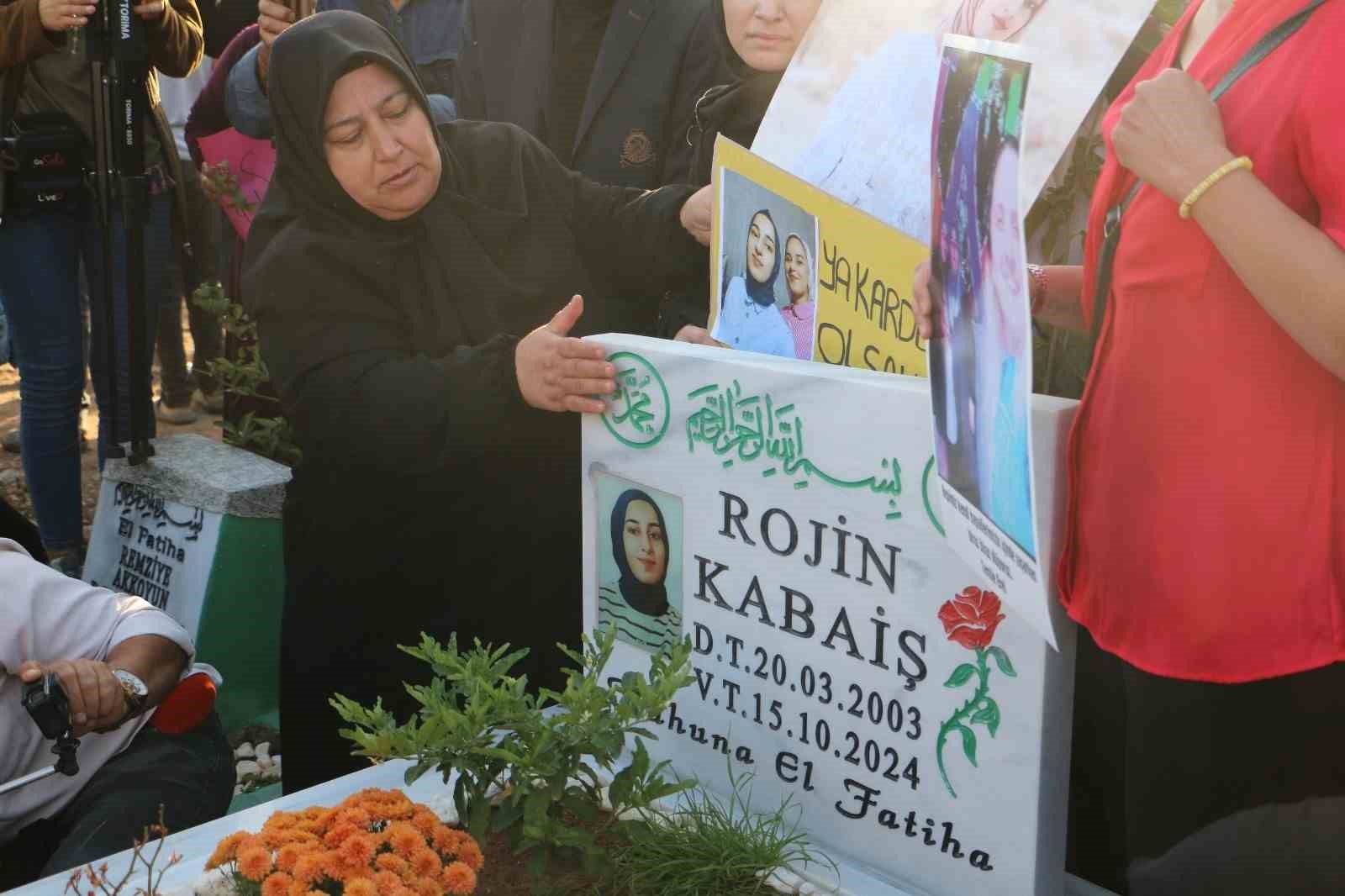 Rojin Kabaiş mezarı başında anıldı