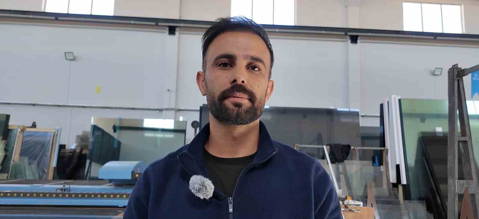 Erciş’te kurulan cam atölyesi bölgenin ihtiyacını karşılıyor