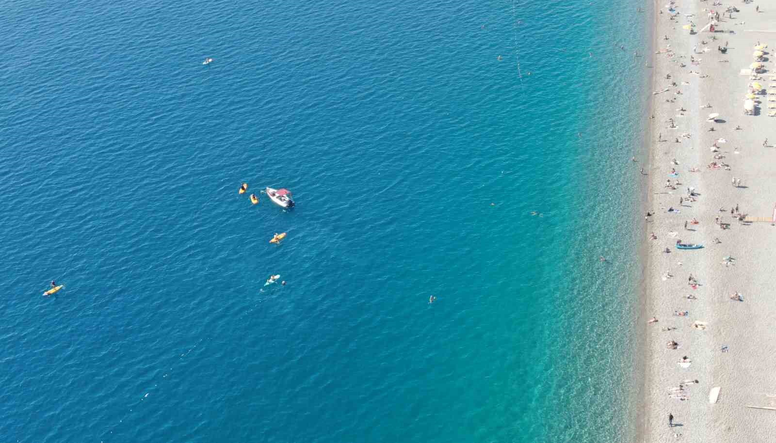 Türkiye kışı yaşarken, Antalya’da yazdan kalma günler devam ediyor