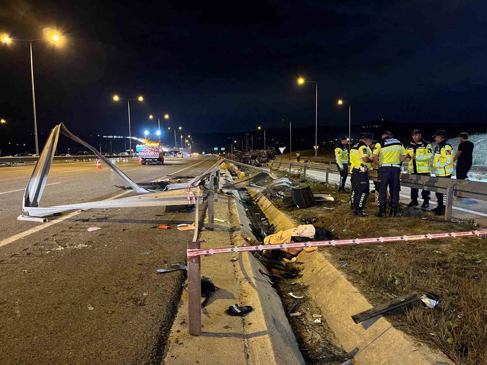 Kuzey Marmara Otoyolu’nda feci kaza : 2 ölü, 5 yaralı