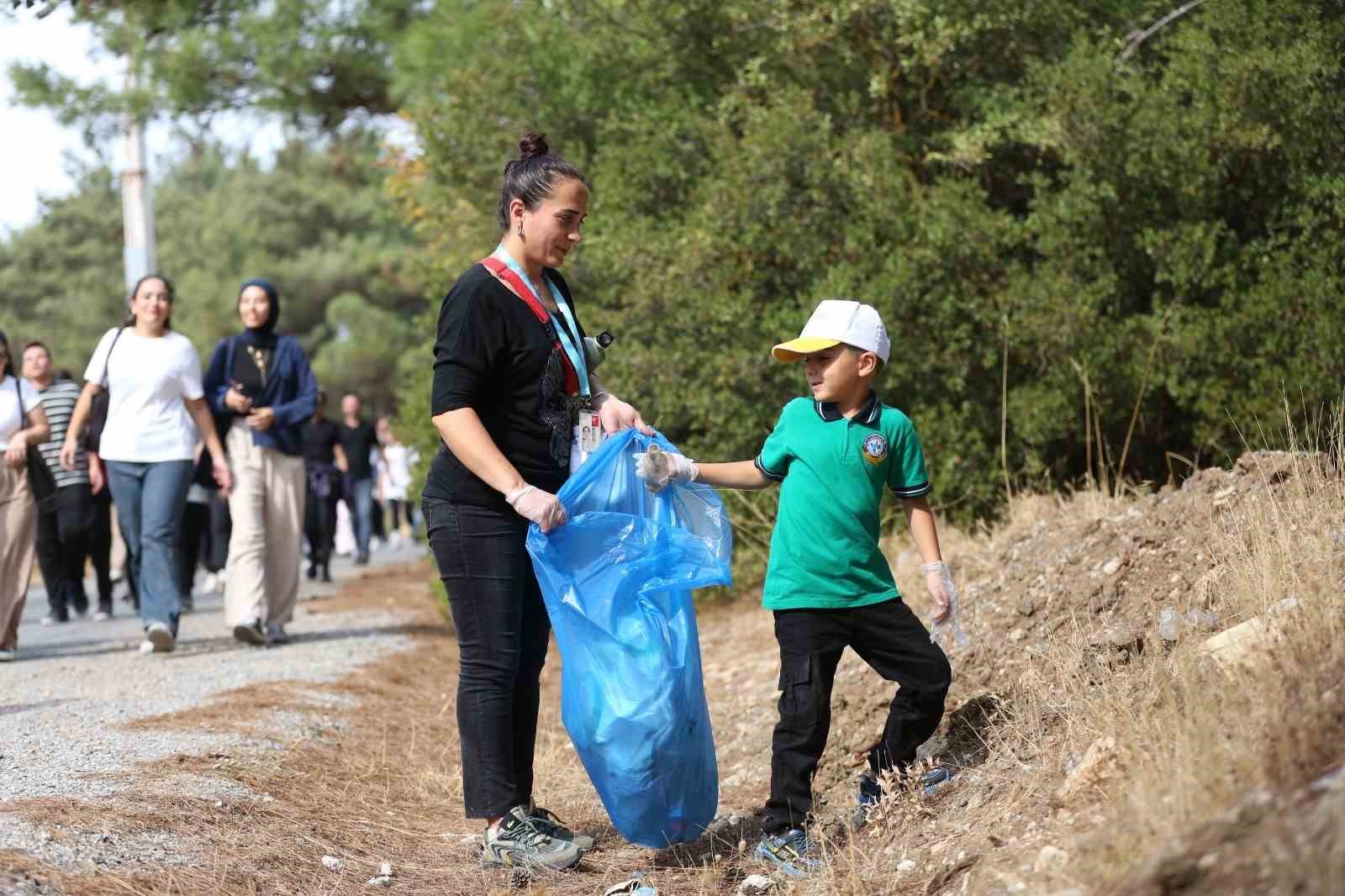İzmir’de sağlık için doğa yürüyüşü