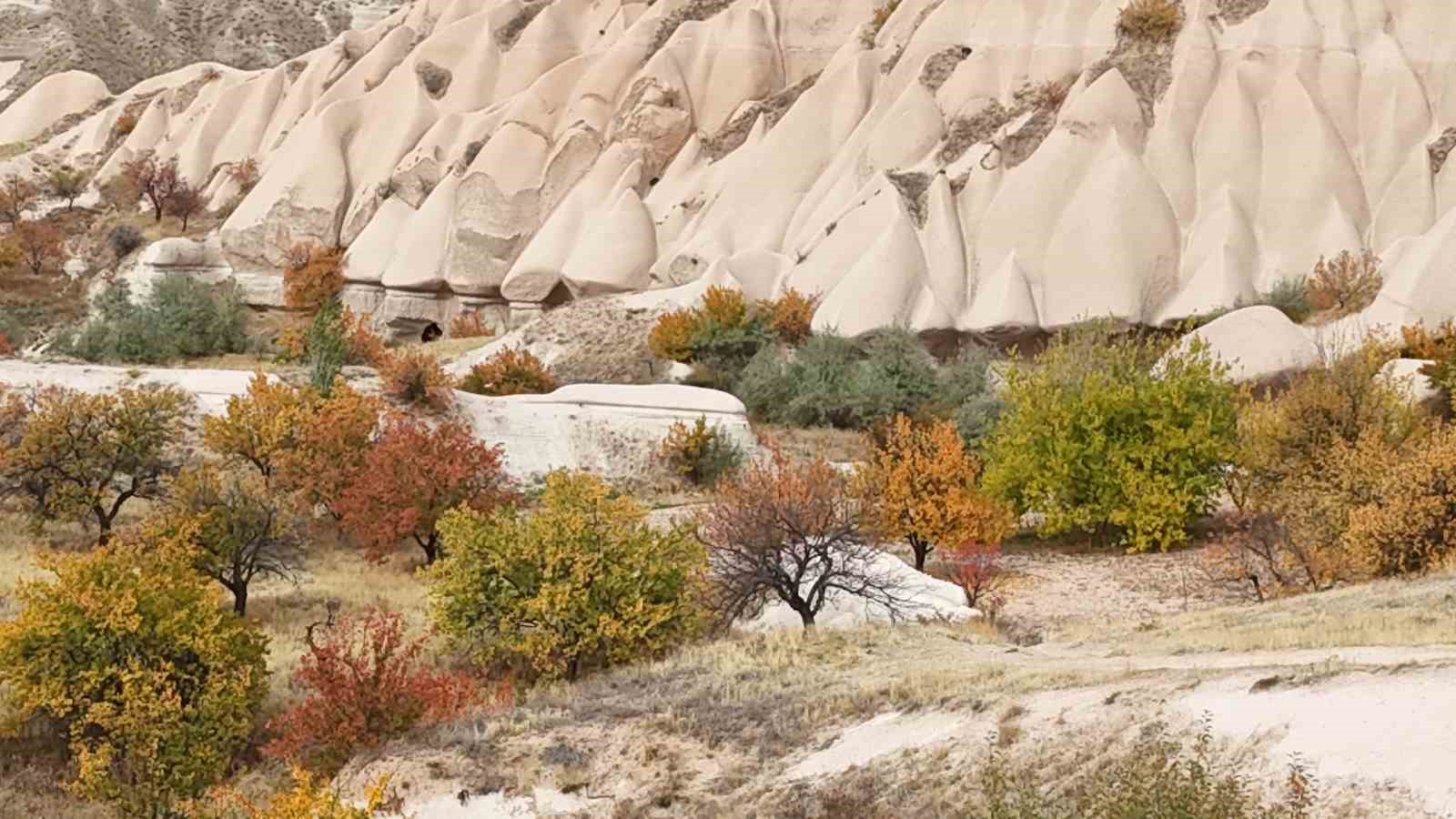 Kapadokya’daki renk cümbüşü dron ile görüntülendi