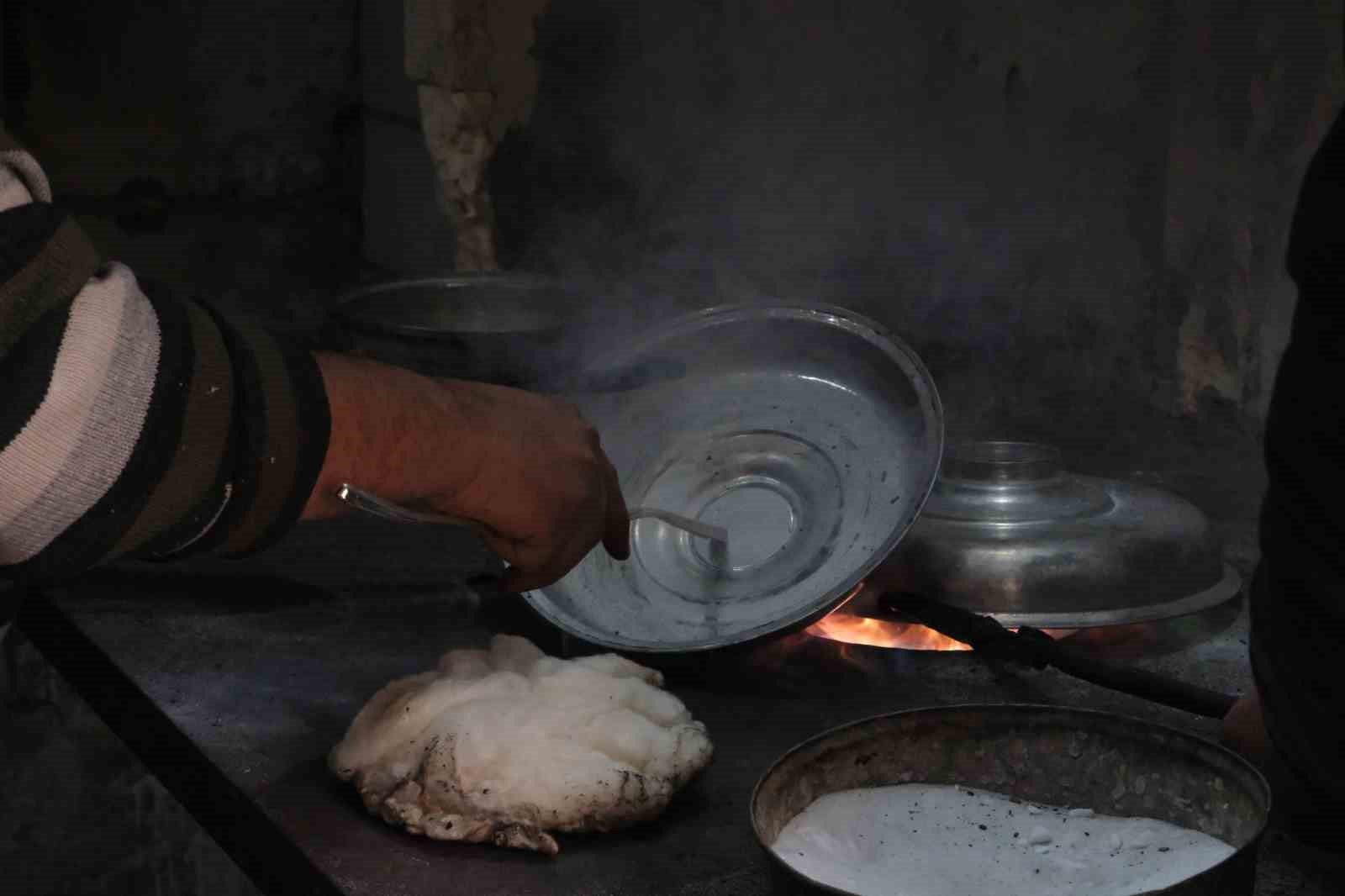 Havaların soğuması ateş başındaki kalay ustalarının yüzünü güldürdü