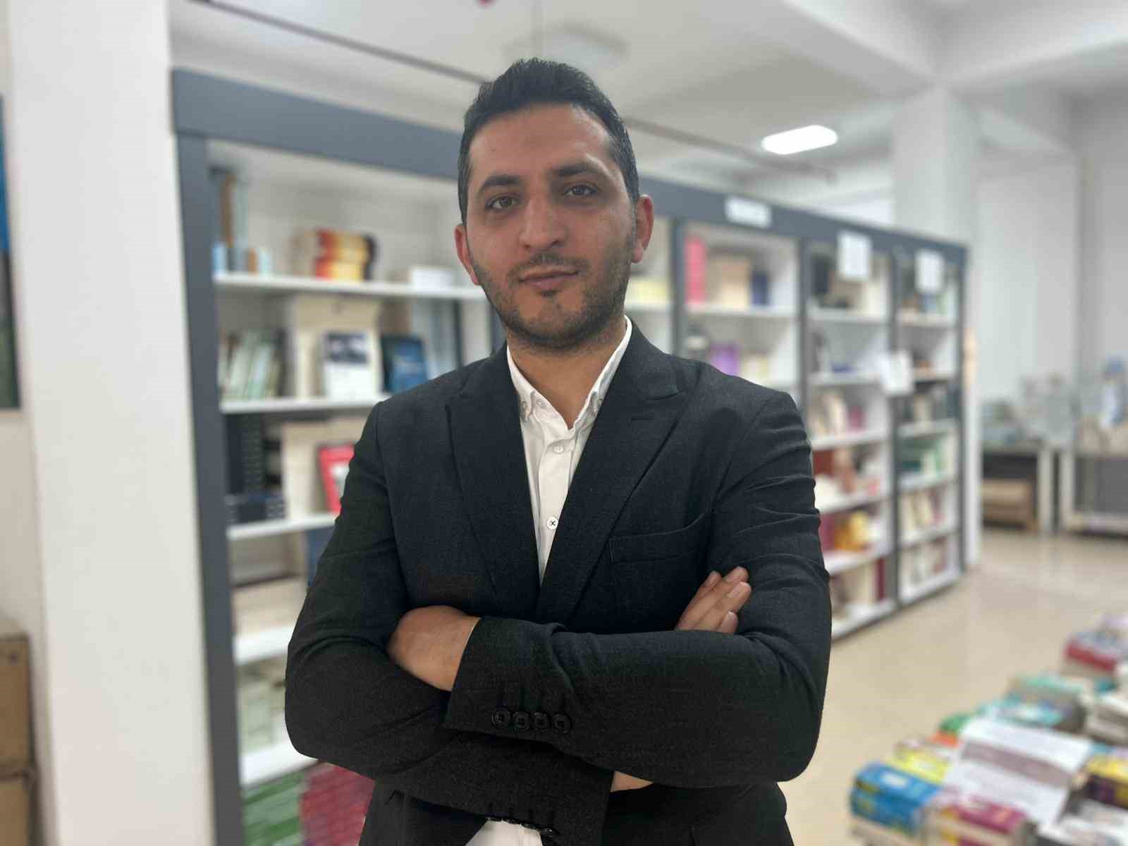 Vanlı öğrenciler ve yetişkinler kitap okuma yarışmasında buluştu